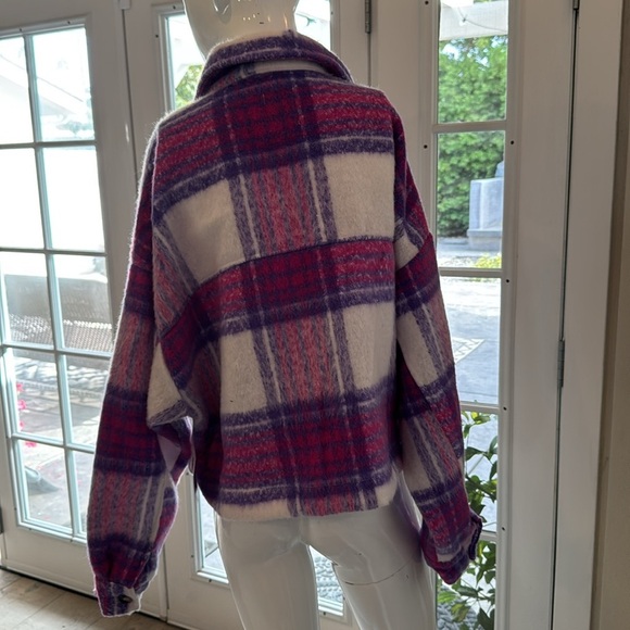 So Purple Multi Plaid Cropped Fuzzy Flannel Shacket Junior Size Large NWT - Picture 7 of 14